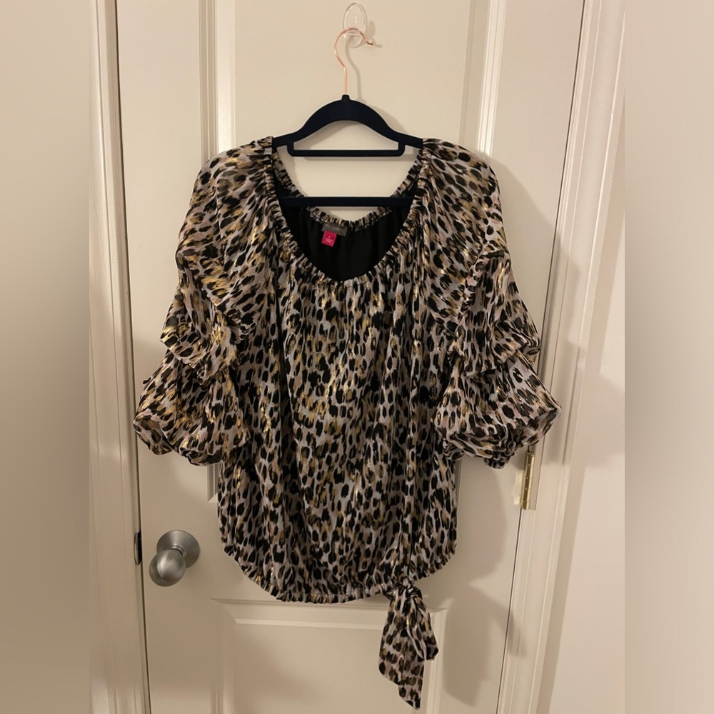 VINCE CAMUTO
Printed Off-The-Shoulder 3/4 Balloon-Sleeve Top